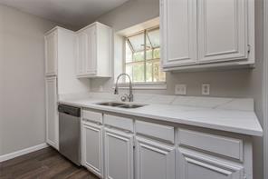 303 Shirley Drive - Photo 11