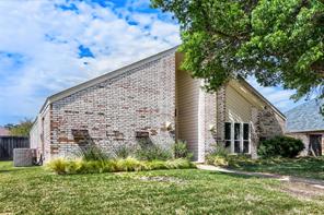 3421 Cross Bend Road - Photo 2