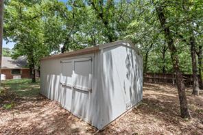 1022 Oak Tree Drive - Photo 33