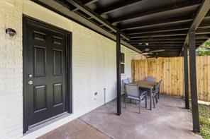 210 Slaughter Street - Photo 2