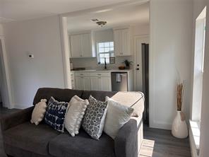 211 Kerby Street - Photo 3