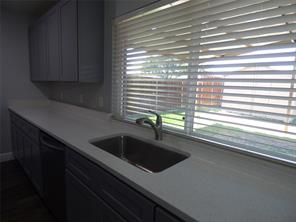 5016 Roberts Drive - Photo 9
