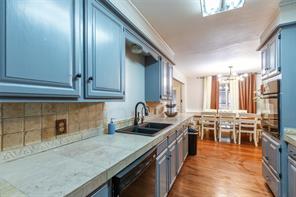 857 Chaucer Drive - Photo 5