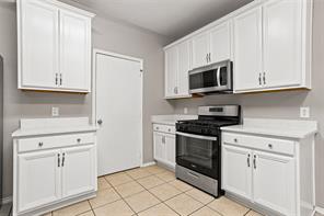 5825 Show Master Lane - Photo 10