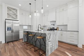 6200 Carlton Garrett Street - Photo 8