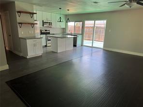 1531 Camelia Drive - Photo 2