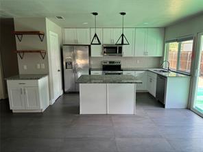 1531 Camelia Drive - Photo 4