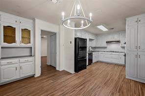7024 Cheshire Drive - Photo 5