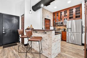 201 W Lancaster Avenue - Photo 2