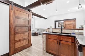 201 W Lancaster Avenue - Photo 8