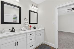 411 S Bowie Drive - Photo 27
