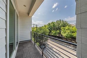 381 E Greenbriar Lane - Photo 24