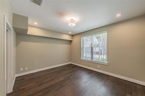381 E Greenbriar Lane - Photo 9