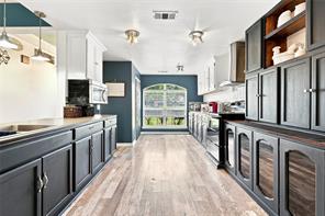 10534 Jennifer Circle - Photo 1