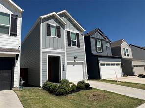 3222 Hampton Drive - Photo 1