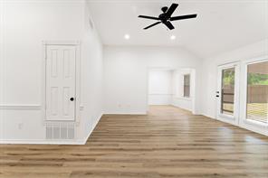 470 Chestnut Lane - Photo 6