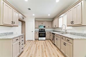 470 Chestnut Lane - Photo 8