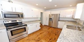 4558 Roland Avenue - Photo 1
