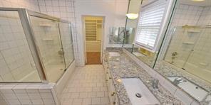 4558 Roland Avenue - Photo 18