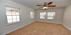 4558 Roland Avenue - Photo 8