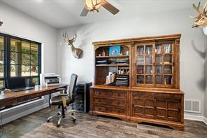 2560 Shady Oaks Circle - Photo 14