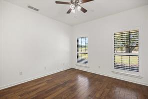 2560 Shady Oaks Circle - Photo 32