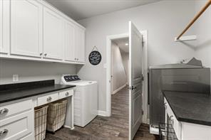 2560 Shady Oaks Circle - Photo 33