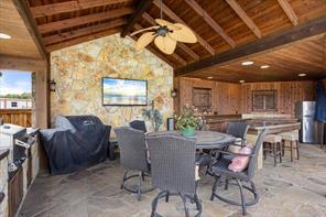 2560 Shady Oaks Circle - Photo 37