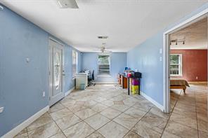 2450 S Burleson Boulevard - Photo 10