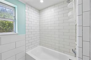2450 S Burleson Boulevard - Photo 18