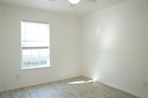 300 S Cottonbelt Avenue - Photo 7