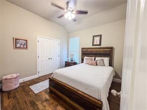 402 N Trinity Street - Photo 10