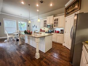402 N Trinity Street - Photo 3