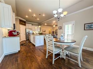 402 N Trinity Street - Photo 4