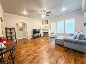 402 N Trinity Street - Photo 5