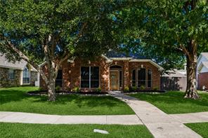 305 Droinwich Circle - Photo 1