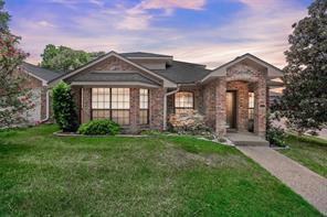 316 Tree Grove - Photo 1