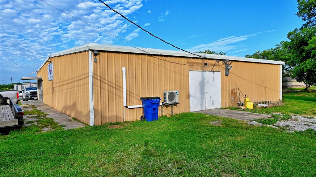 206 N Matthews Street - Photo 2