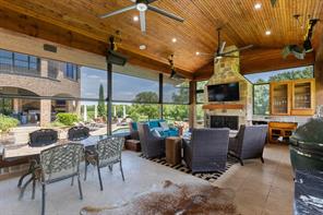 209 Crystal Court - Photo 1