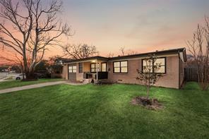 10811 Mandalay Drive - Photo 1