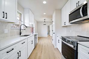 3402 Carla Drive - Photo 8