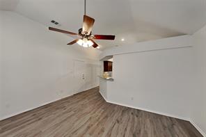 10761 Castle Drive - Photo 8