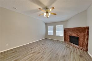 625 Creekview Drive - Photo 2