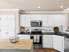325 Lake Travis Drive - Photo 9