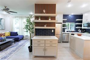 305 Jefferson Street - Photo 3