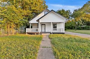 323 W Cherry Street - Photo 1