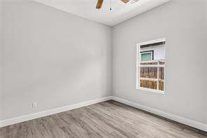 310 Dixon Street - Photo 24