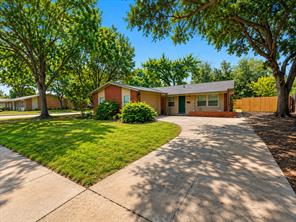 901 Melrose Drive - Photo 1
