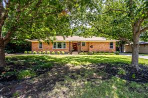 124 MARTIN Drive - Photo 1