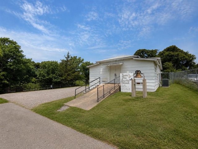 1401 W Dubois Street